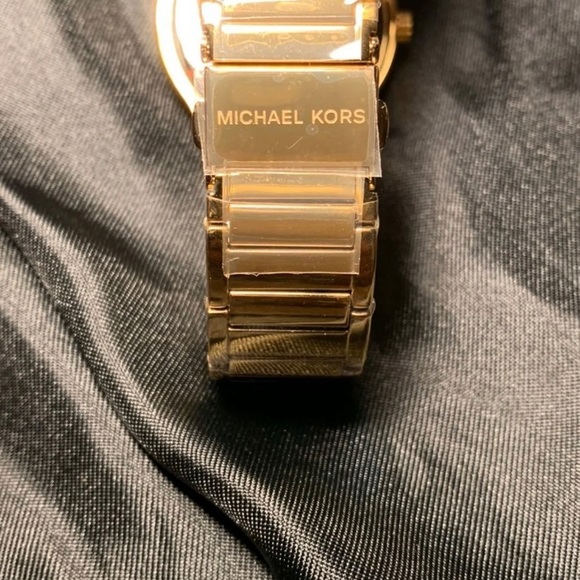 MICHAEL KORS GOLD CRYSTALS WOMEN'S MK6510 WATCH - Picture 9 of 11